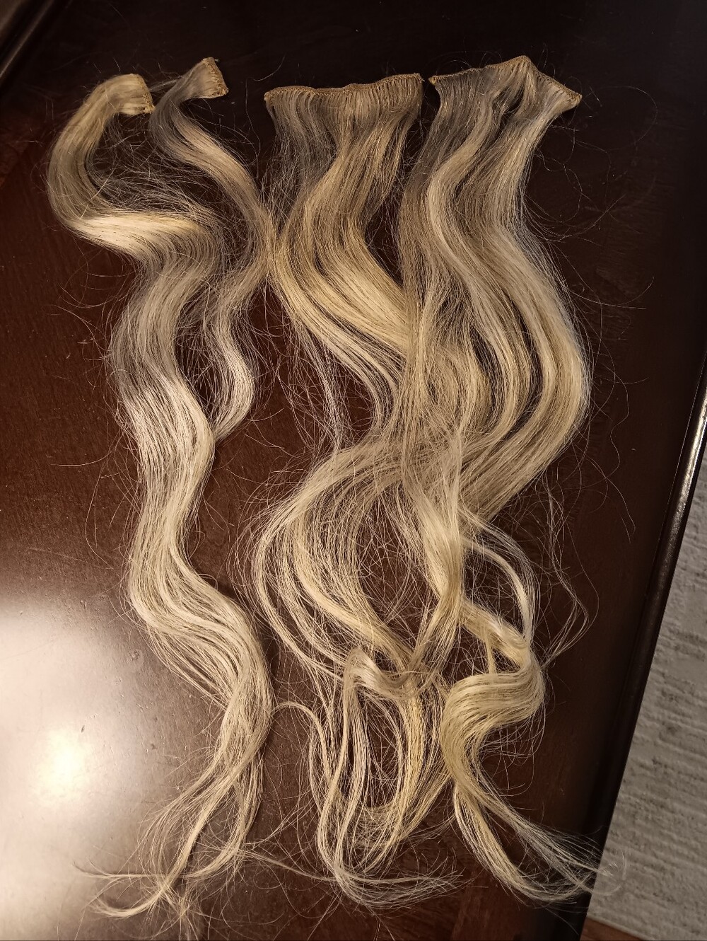 24 Inch Blonde Wavy Clip-In Hair Extensions - Natural Blonde Human Hair